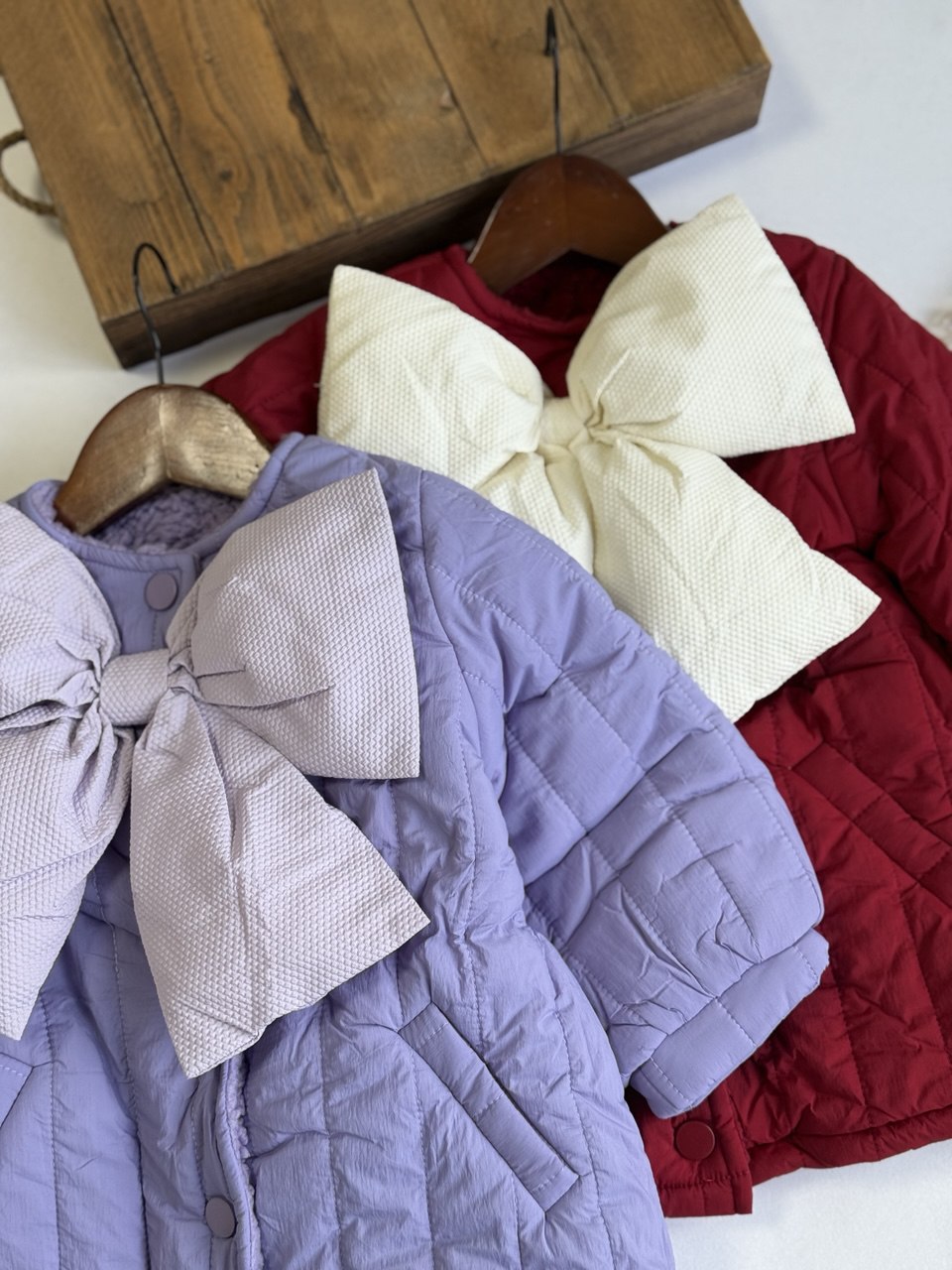 کاپشن پاپیونی - نی نی لوس