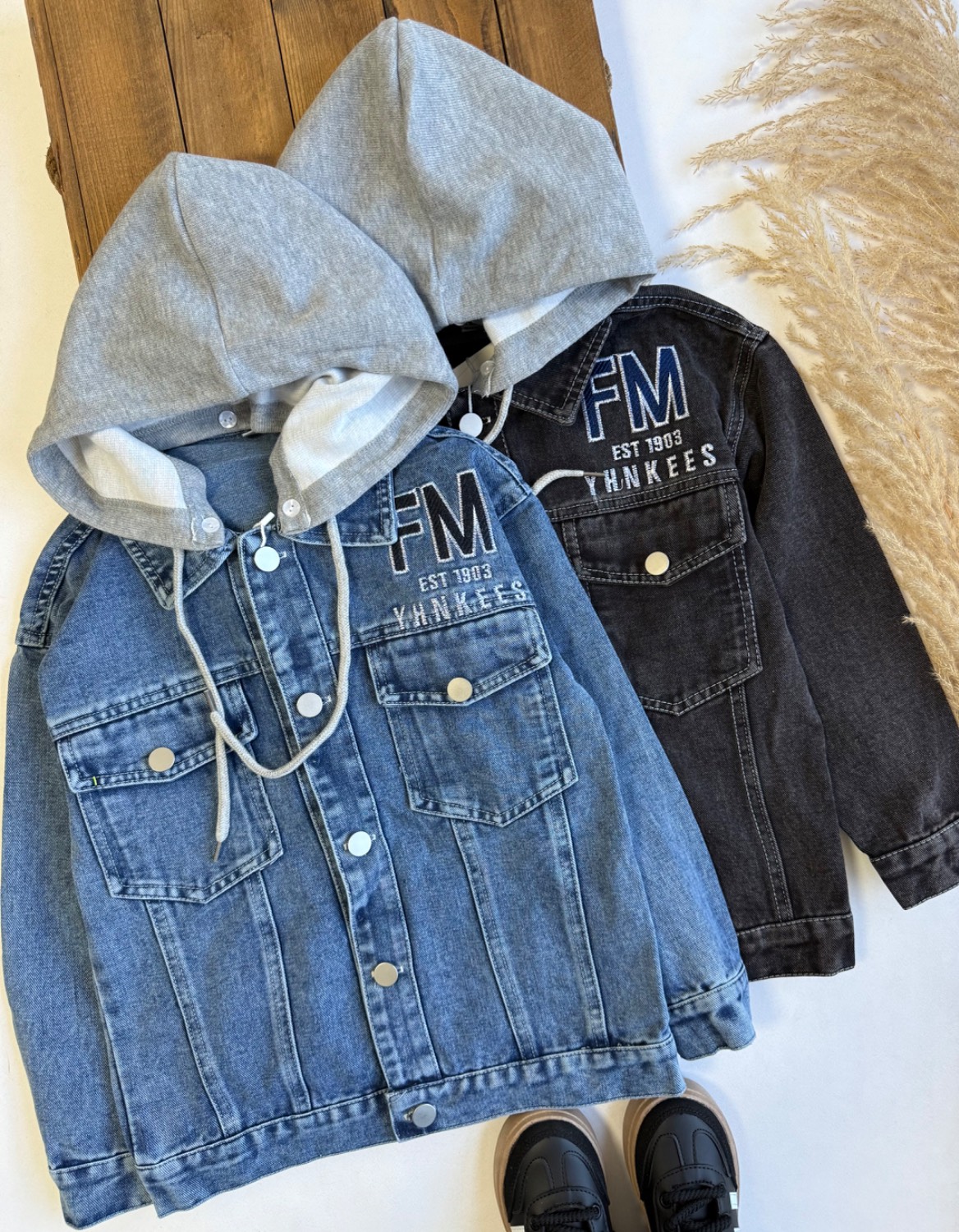 کت جین FM - نی نی لوس